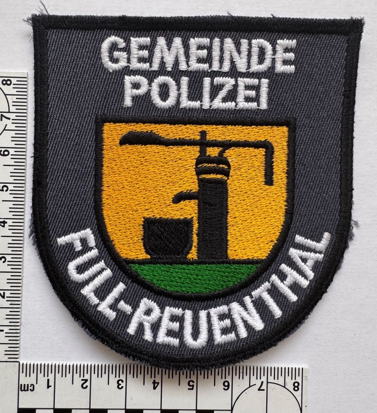 Placchette & Badge: 1 Polizei Abzeichen Gemeindepolizei Full-Reuenthal – Nuovo (secondo la descrizione) da Zürich venduto da Policepatch
