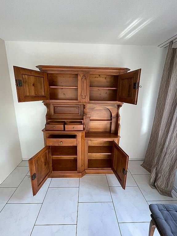Credenze: Buffet 2-teilig, Massiv aus Nussbaum – Usato da Remetschwil venduto da markus0505 1