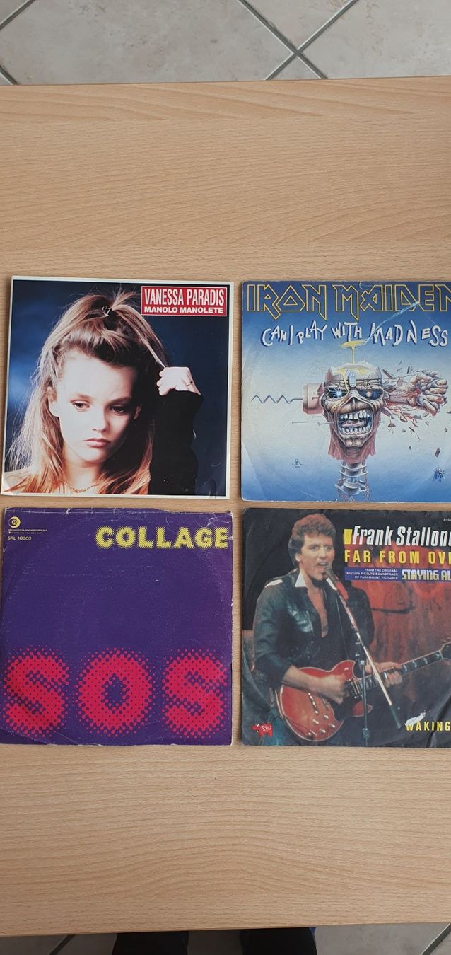 Dischi in vinile: 4 vinyles 45 tours divers – Usato da Moutier venduto da mai_pq7w