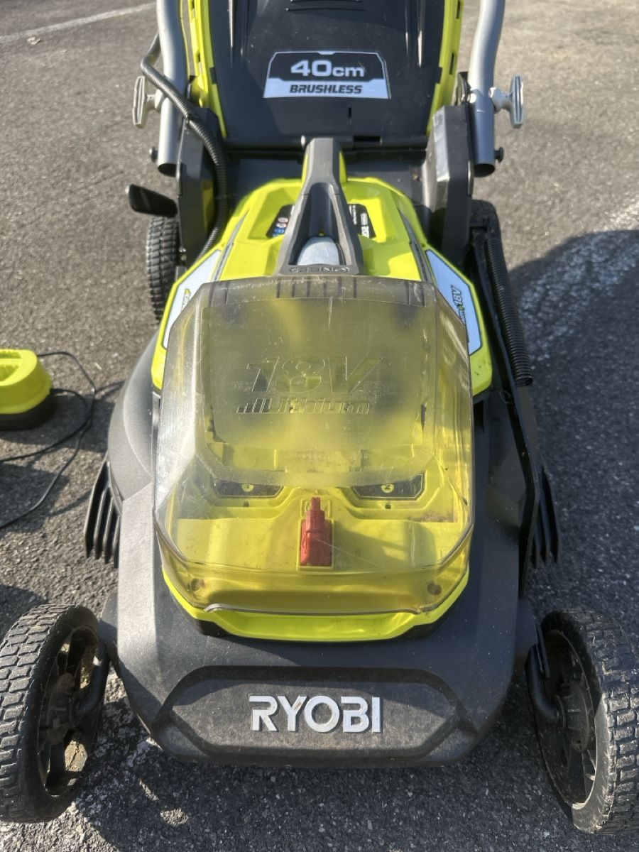 Tagliaerba: Ryobi Brushless 40cm Akku Rasenmäher – Usato da Weinfelden venduto da Fox770 5