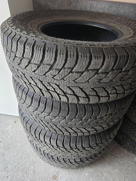 Sonstiges Schreiben & Zeichnen: NOKIA WINTERREIFEN  285/70R 17 – Gebraucht aus S-chanf von jsg_ss8p