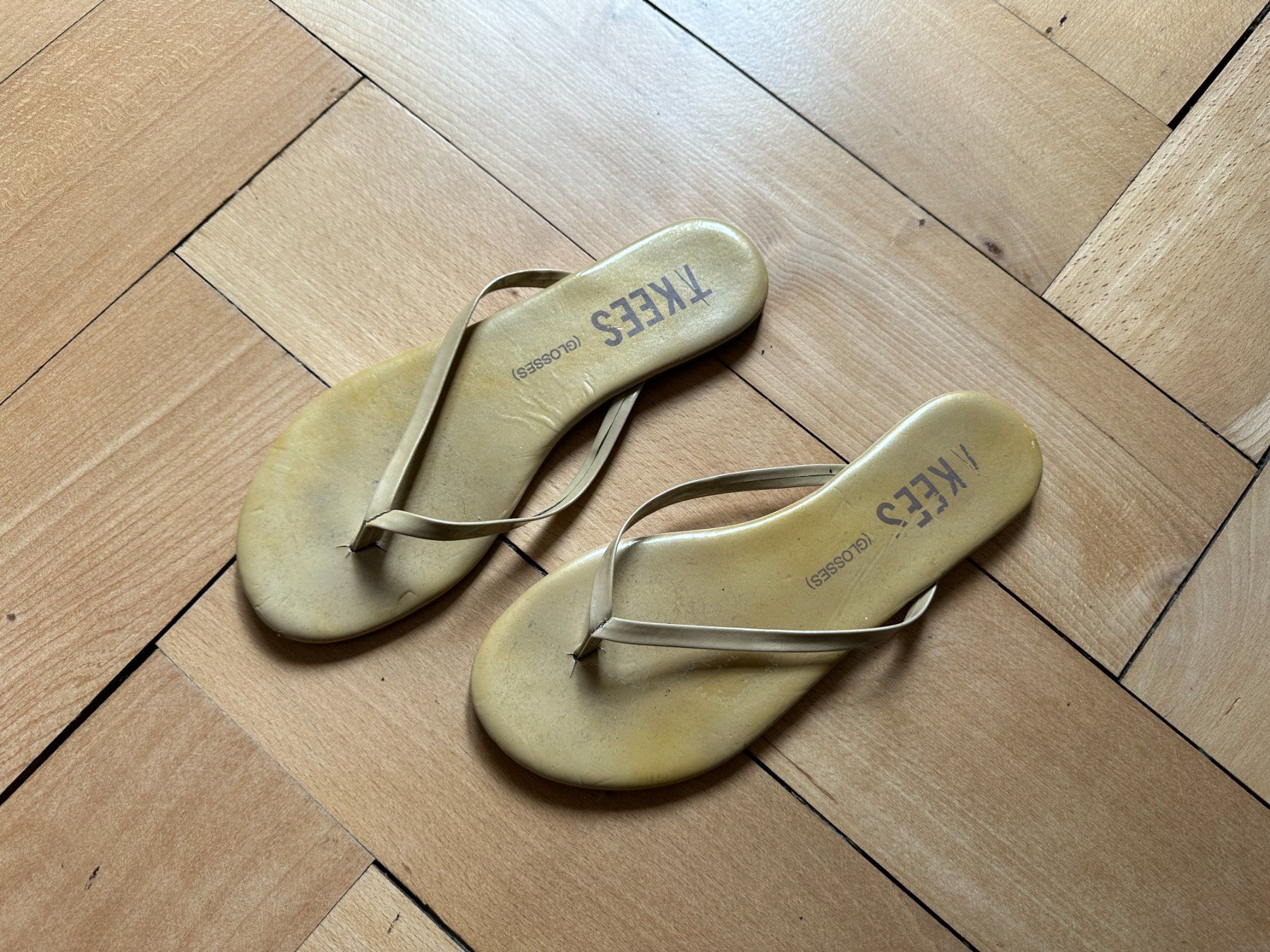 Scarpe da donna: TKEES - Flip Flops beige 35 – Usato da Zürich venduto da Diazaio