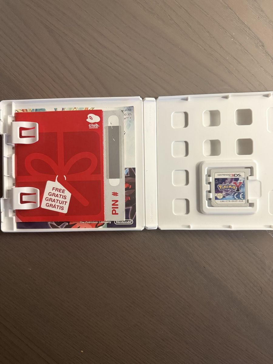 Pokémon Jeux: Pokémon version Y – D'occasion à Thônex par retrolovech 1
