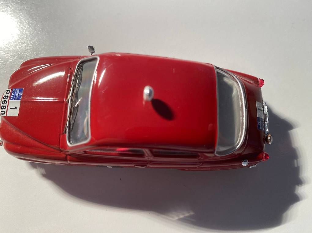 Modellautos: SAAB 96 Oldtimer Modell 1:43, rot – Gebraucht aus Bern von Pfupfi0 1