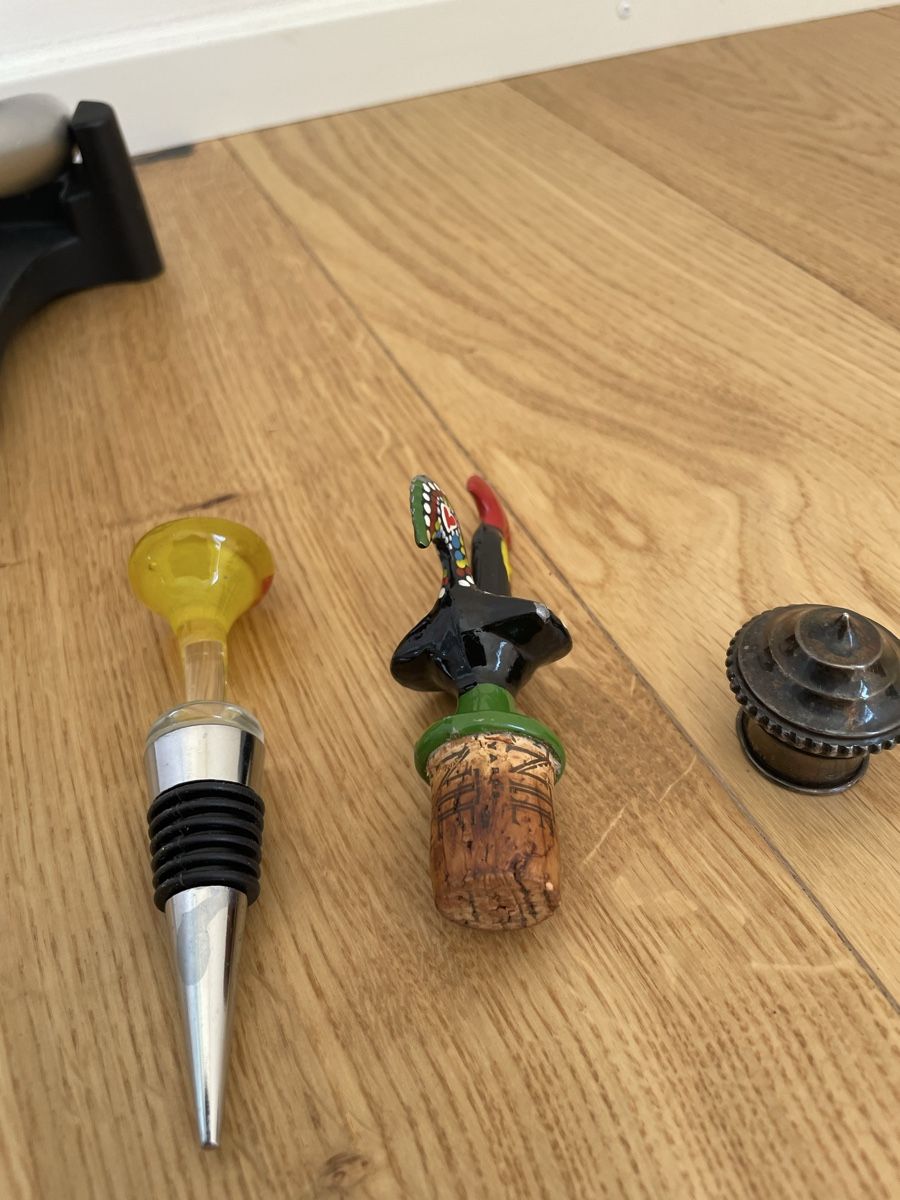 Sculture & Statue: Zierverschlüsse für Wein oder Schnabs – Usato da Goldach venduto da matthiaseggenberger 3