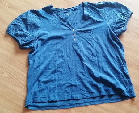 T-shirt,haut, pull manches courtes,pull, blouse, top