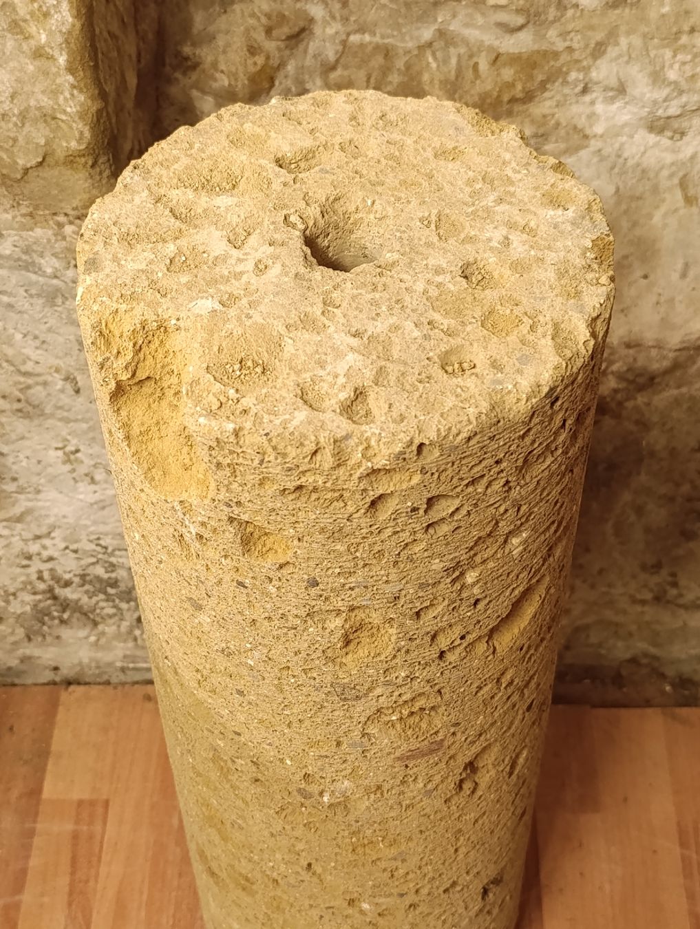 Sculture & Statue: Historische Säule aus Naturstein  – Usato da Hochfelden venduto da Relict 4
