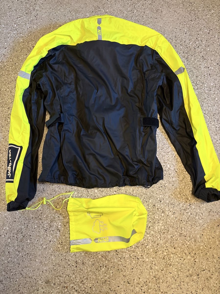 IXS Vestes: Regenjacke iXS Saint 2.0  – D'occasion à Davos Dorf par Panda21