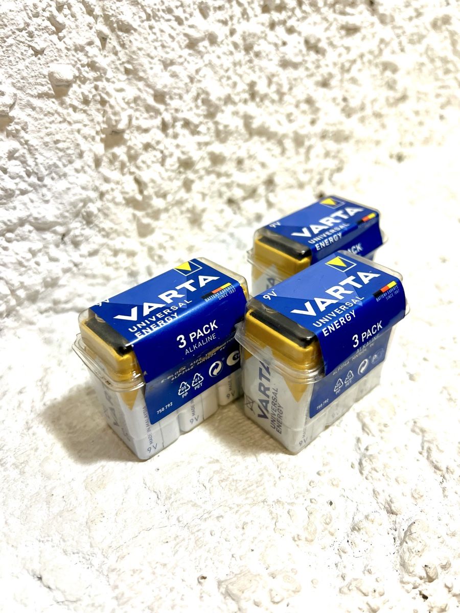 Varta Caricatori & Batterie: 9 pcs - VARTA Energy 9V E-Block – Nuovo e nell'imballaggio originale da Chevenez venduto da ric_v6s7 1