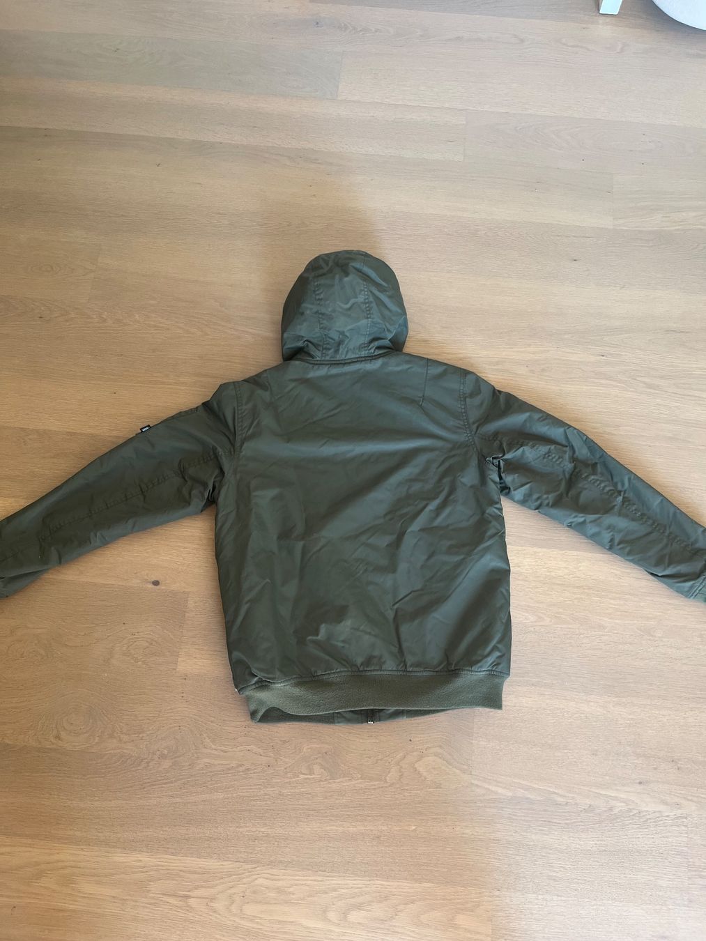 Vans Vestes: Vans Hooded Bomber/Flight Jacket – D'occasion à Mühlethal par SUPnik 1