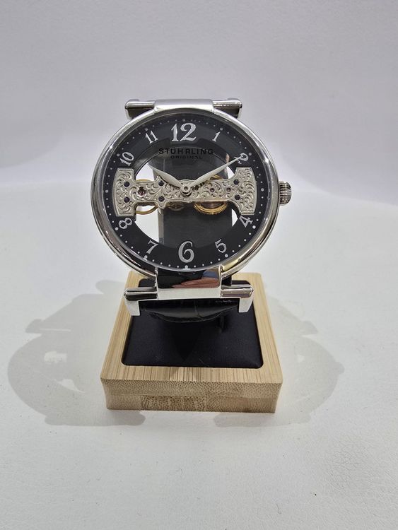 Montre Homme Stuhrling Original – Cadran Carré Bicolore Or Rose/argent – Bracelet Caoutchouc Noir