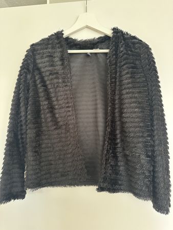 H&M Divided schwarze Kunstpelzjacke, Größe XS