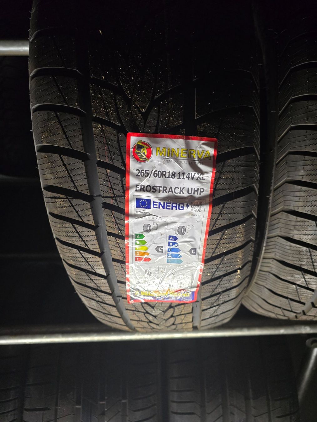 Minerva Pneus & Kompletträder: Winterreifen Minerva 265 / 60 R18 – Gebraucht aus Besenbüren von Senag2020