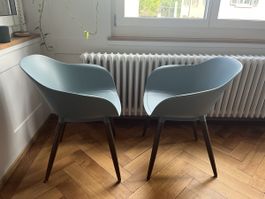 Zwei stylische Stühle zu verkaufen - kaum gebraucht