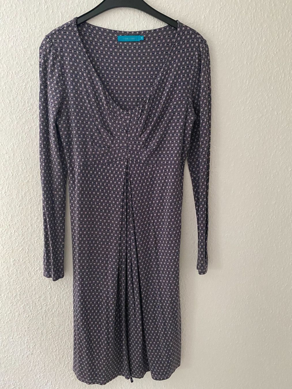 Vestiti: wunderschönes bequemes Kleid in Gr. 38 – Nuovo (secondo la descrizione) da Stetten SH venduto da bijoux18