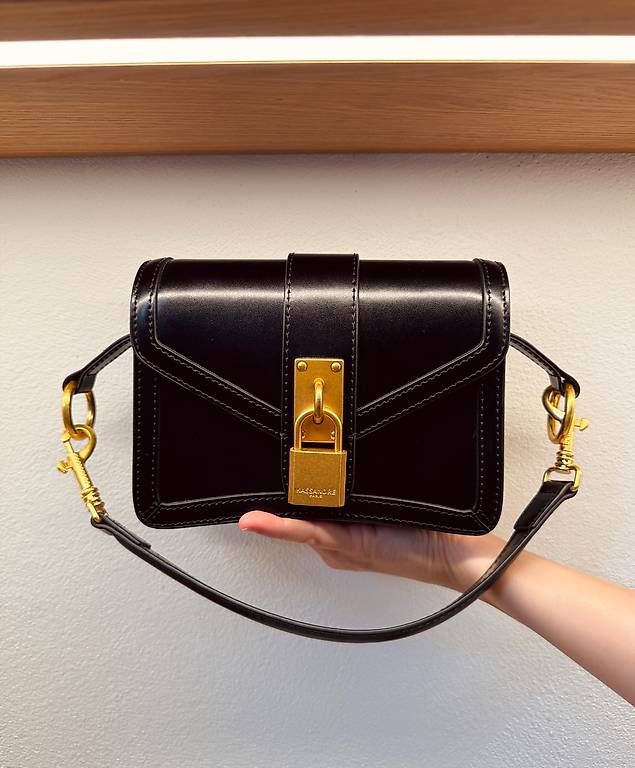 Taschen für Damen: Kassandre Paris Mini Sac Locket Bag Black Neu – Gebraucht aus Gossliwil von hitsarthur 4