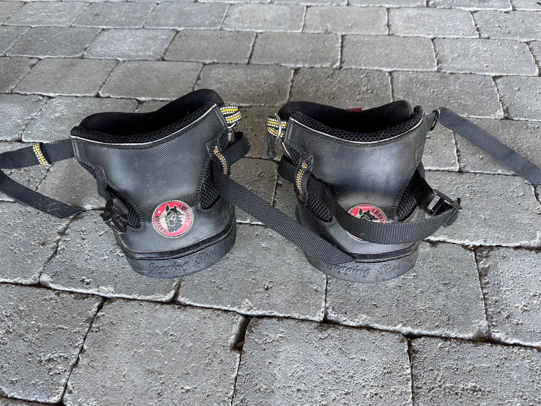 Scarpe per cavalli: all terrain jogging hufschuh – Usato da Leimiswil venduto da cloedae