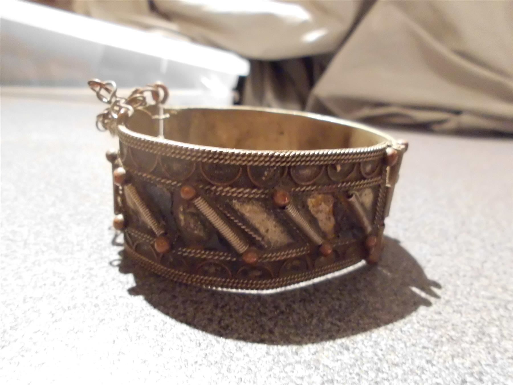 Bracelets: Armband silberfarbig/verziert bronce, blau – D'occasion à Zürich par abraxas1291