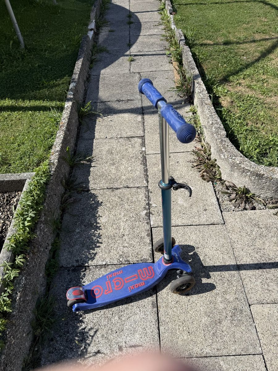 Micro Kickboard: Micro Maxi Roller blau gebraucht – Usato da Baeretswil venduto da boxer33