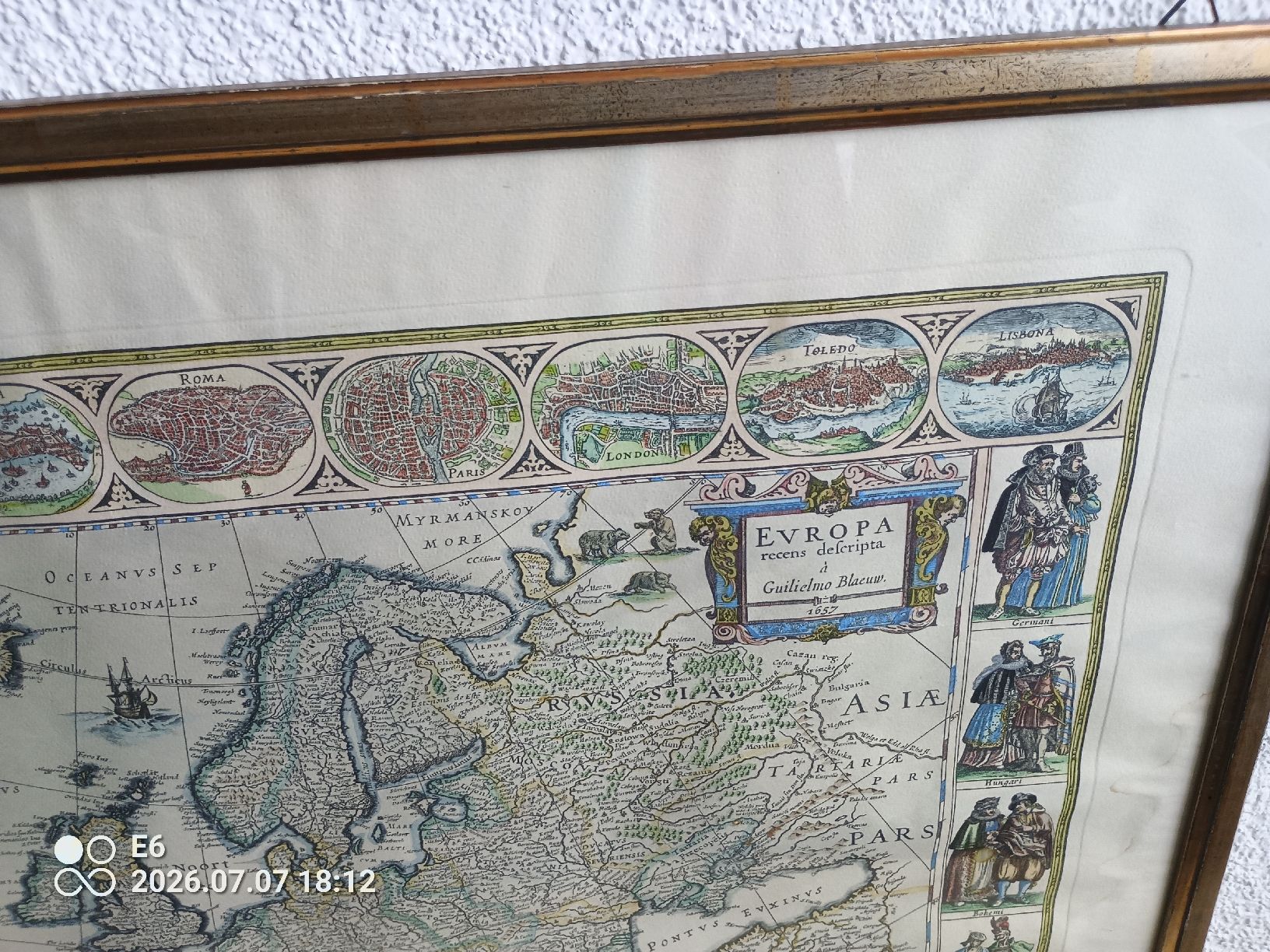 Poster & Bilder: Alte gerahmte Weltkarte – Gebraucht aus Zürich von Mitzi6 5