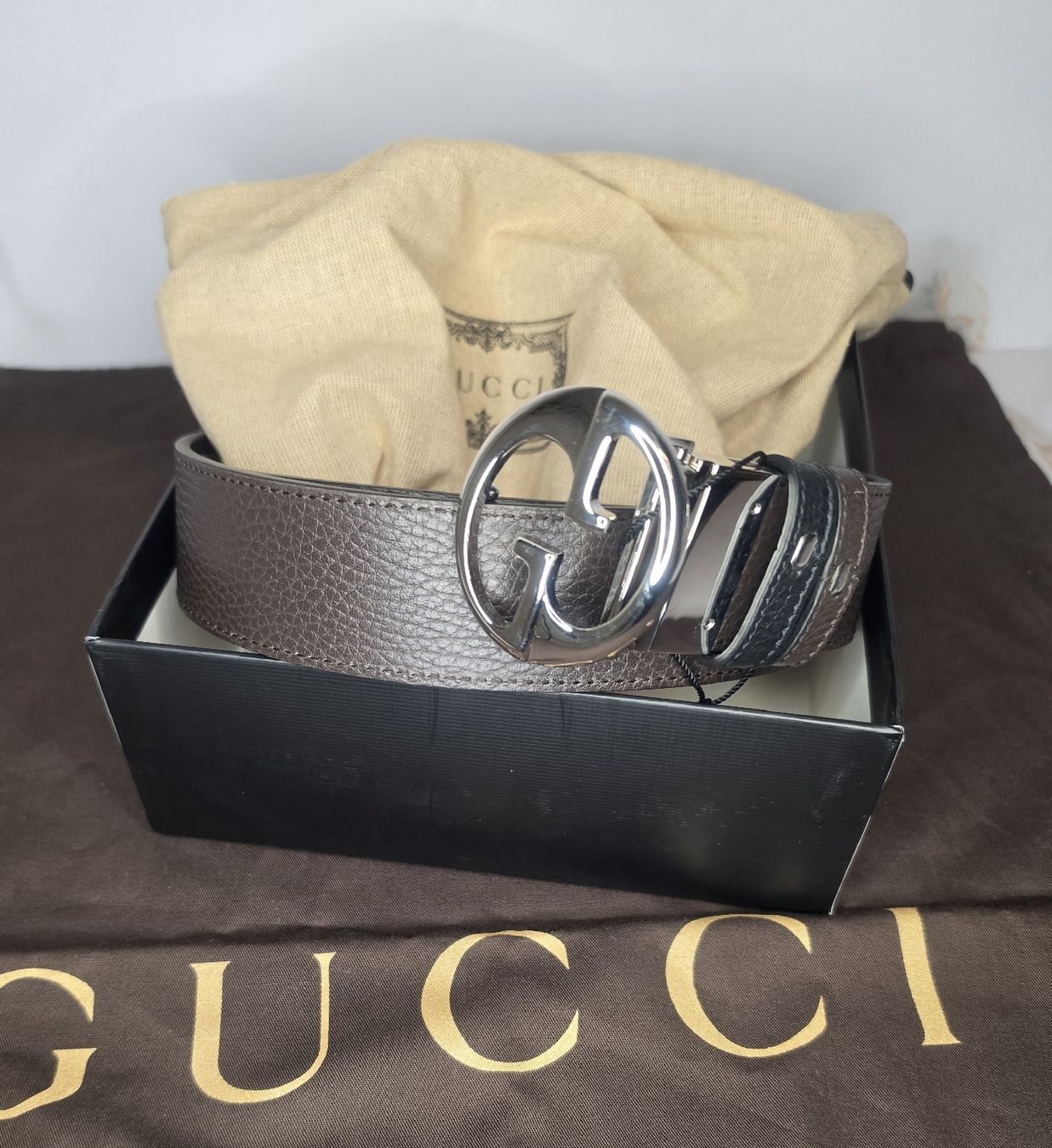 Gucci Cinture: Wunderschöner Guccigürtel in Farbe Braun & Schwarz – Nuovo e nell'imballaggio originale da Safnern venduto da ROEDGM