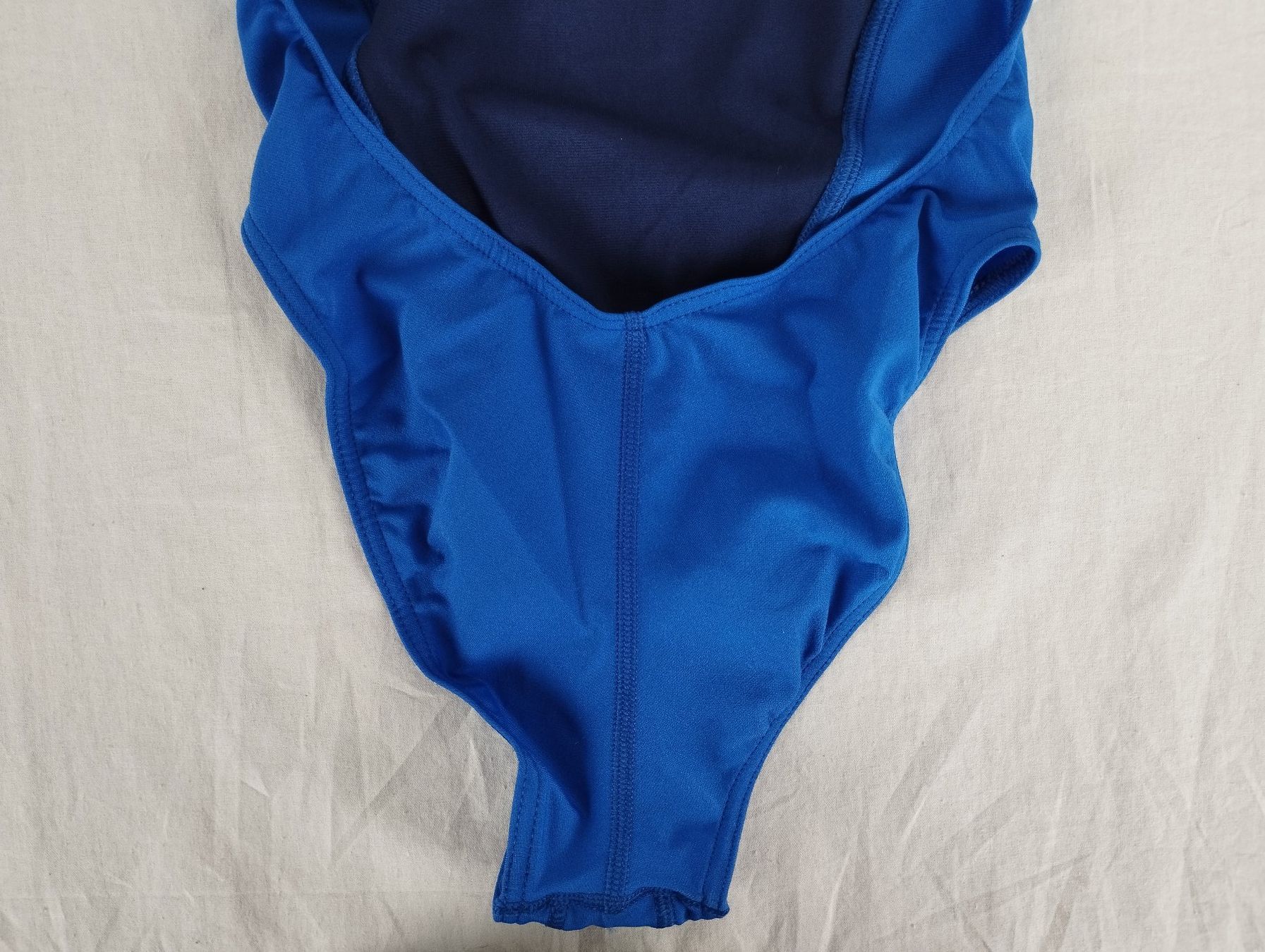 Arena Maillots de bain & Bikinis: ARENA Schwimmanzug blau Gr.36 – Neuf avec emballage d'origine à Schübelbach par Restwert_Schubelbach 4