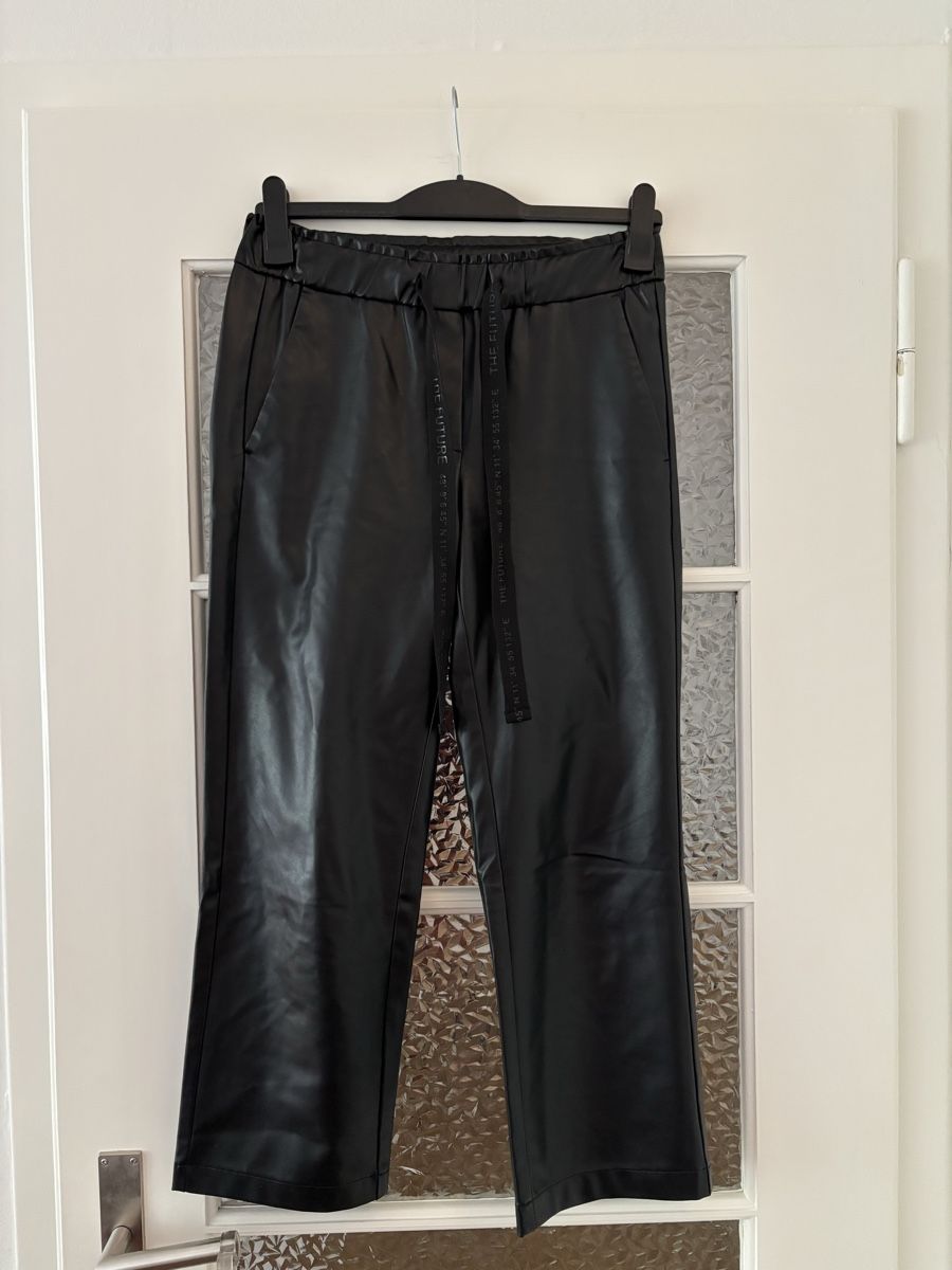 Cambio Pantaloni: Cambio Kunstleder Hose – Usato da Basel venduto da Rose9917