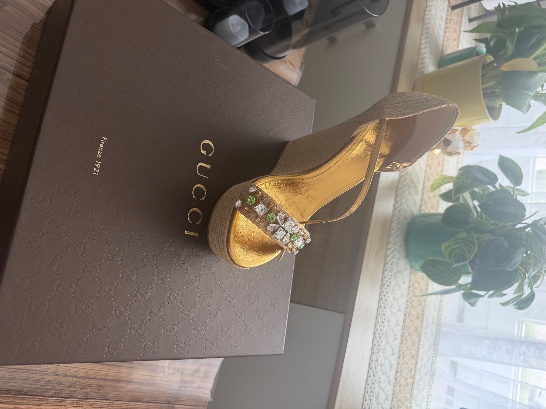 Gucci Damenschuhe: Wie Neu und original Verpackung – Gebraucht aus Oetwil am See von bes_7yzn