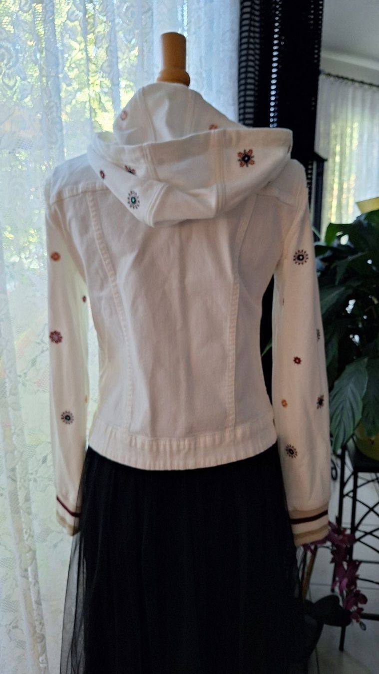 Desigual Giacche: Veste DESIGUAL , taille 36 – Usato da St-Triphon venduto da Jldr0 1