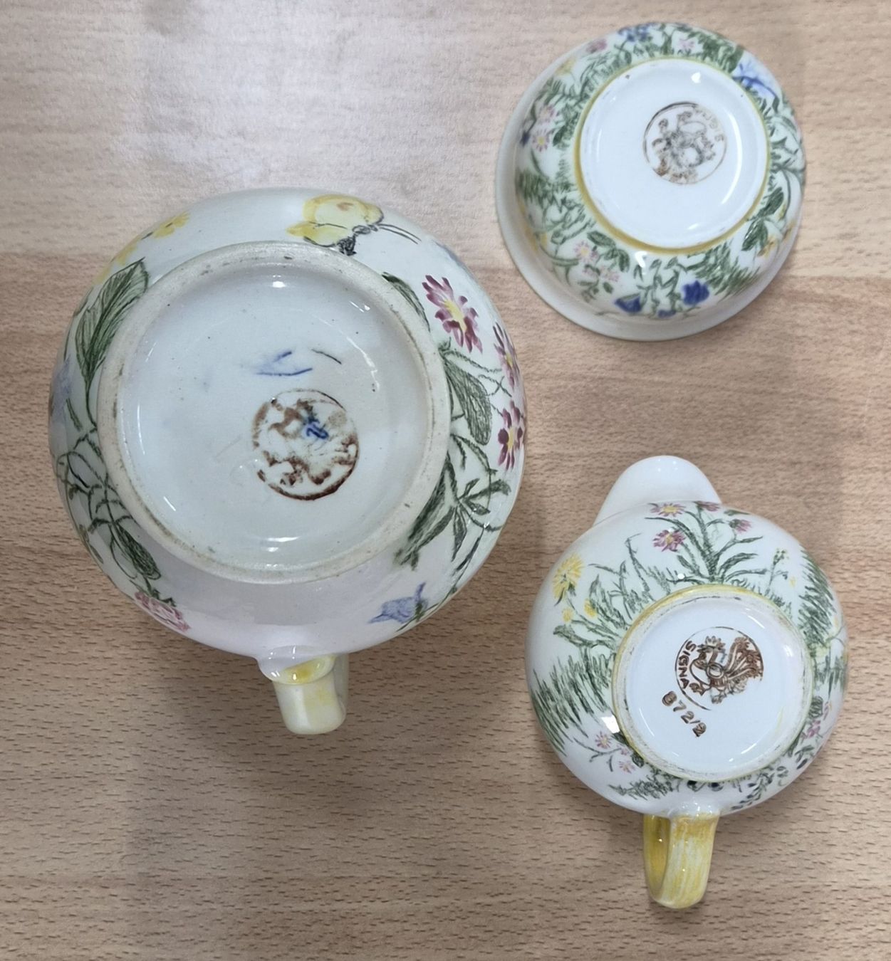 Tazze: Service à café Signa fleurs papillons  – Usato da Le Locle venduto da La-Boutik 7