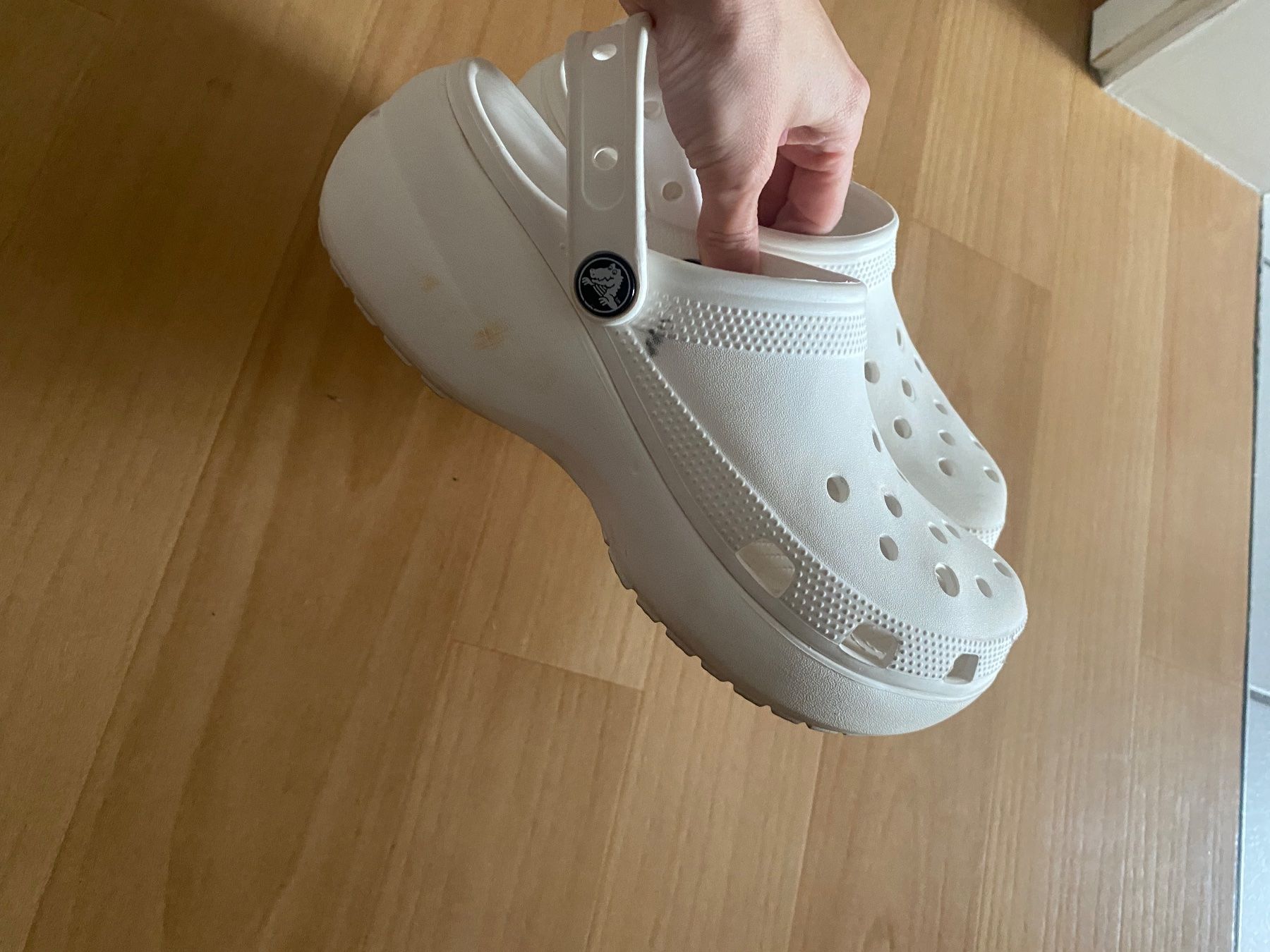 Crocs Scarpe da uomo: Crocs Classic Clogs White Platform – Usato da Bern venduto da n-dine 5