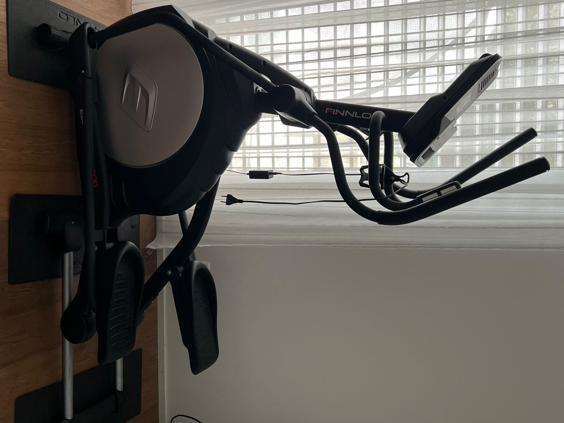 Finnlo Hometrainer: Cross Trainer Finnlo Ellypsis P3000 – Gebraucht aus Zürich von Darla 1