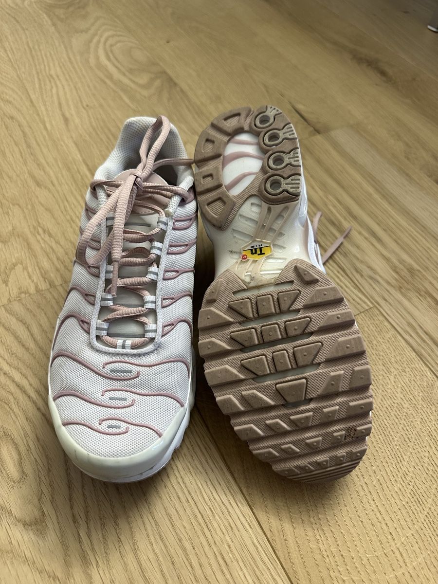 Nike Scarpe da donna: NIKE AIR MAX PLUS TUNED TN "PINK OXFORD" – Usato da Flumenthal venduto da pandaa1 2