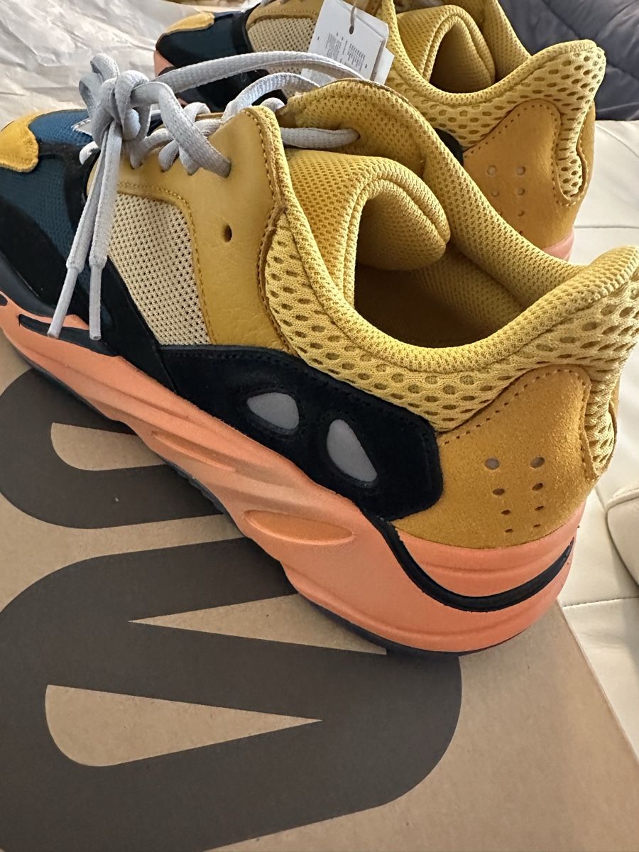 Adidas Herrenschuhe: Adidas Yeezy 700 V1 Sun Size.44 – Neu und originalverpackt aus Uitikon Waldegg von Almostheaven 5