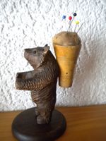 Brienzer Bär als Nadelkissen Bär Holz Handgeschnitzt