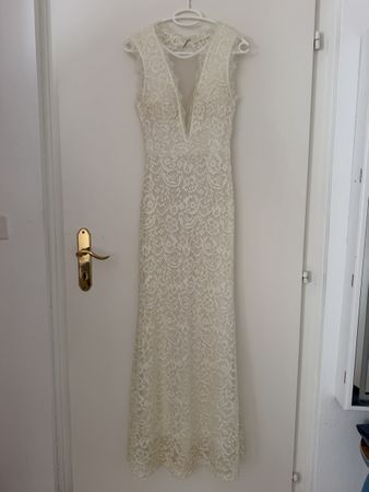 Robe de mariage longue de dentelle blanche taille S neuf