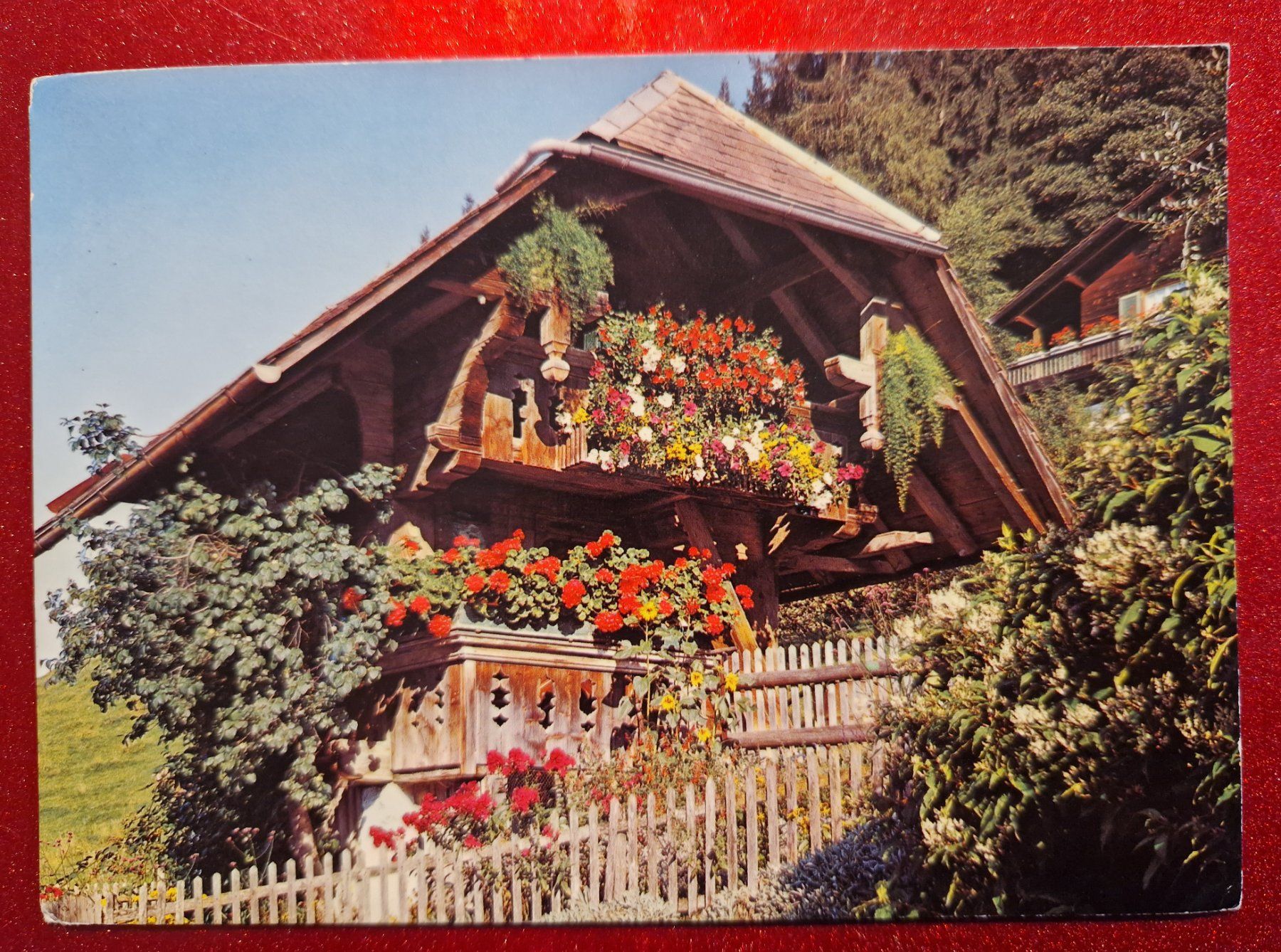 Ansichtskarten: BERNER Speicher mit Blumenpracht – Gebraucht aus Melchnau von Fishel