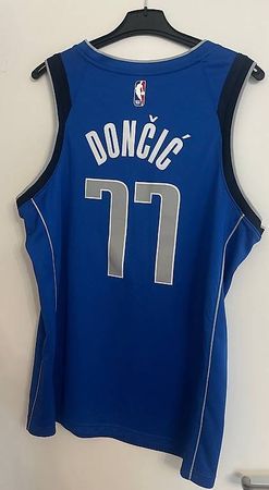 Dallas Trikot von Doncic