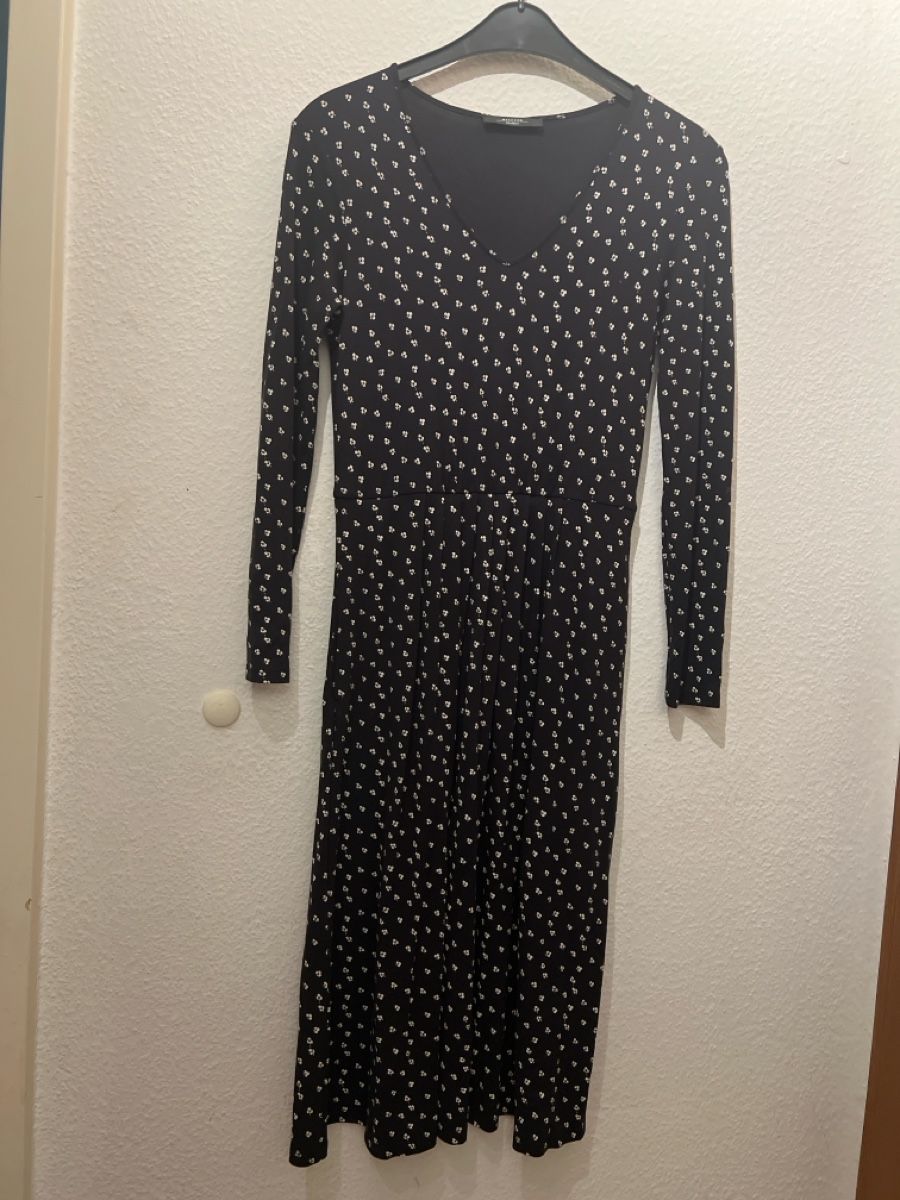 Max Mara Vestiti: Weekend Maxmara | Schwarzes Kleid mit Blumenmuster  – Nuovo (secondo la descrizione) da Basel venduto da SimpleE