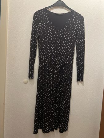 Weekend Maxmara | Schwarzes Kleid mit Blumenmuster 