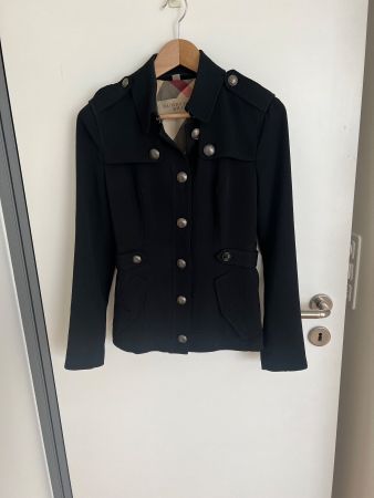 Burberry jacket 34