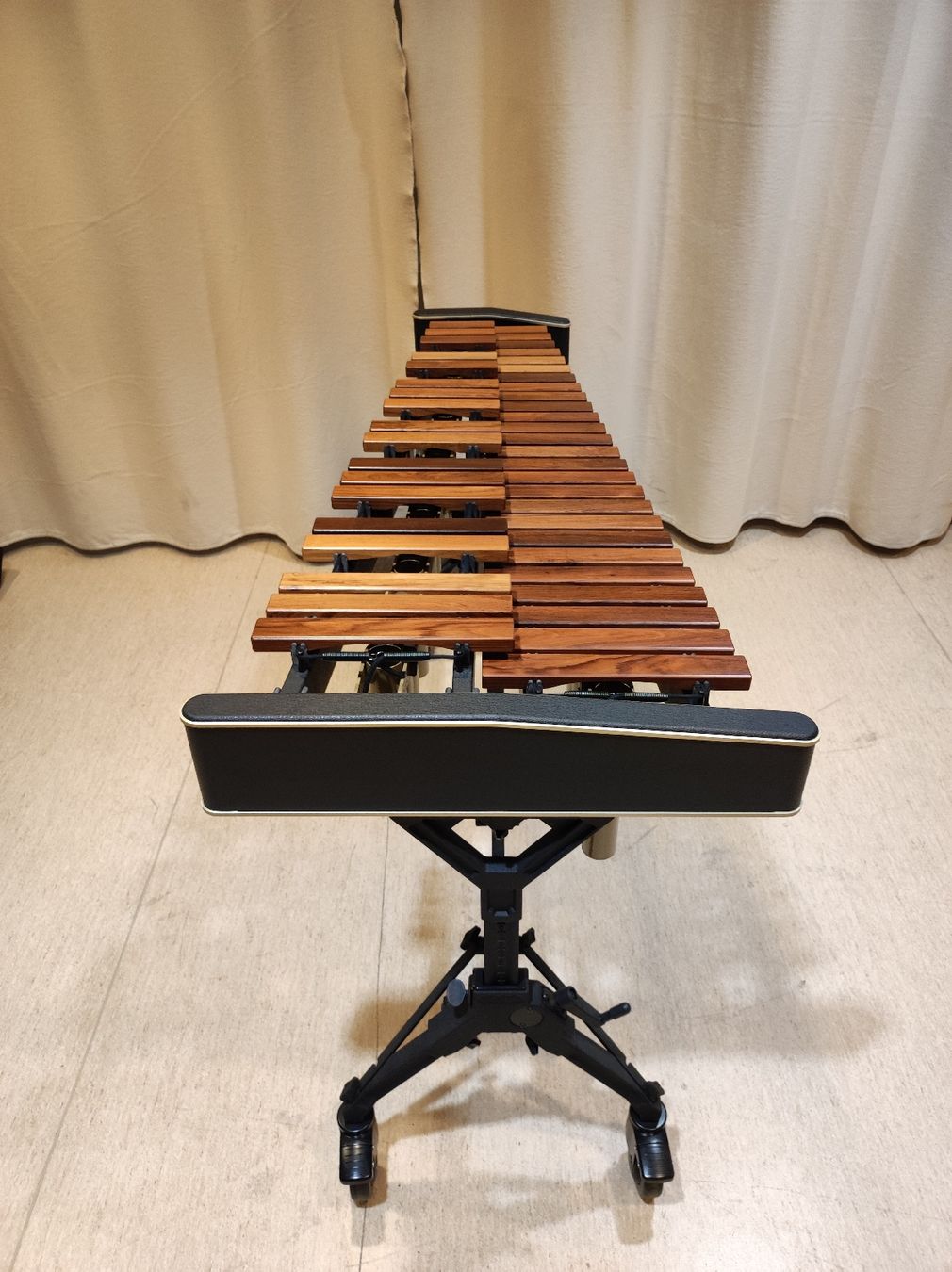 Strumenti musicali: Adams Xylophone Solist - 3.5 Octave – Nuovo (secondo la descrizione) da Meilen venduto da nna_p7w5 8