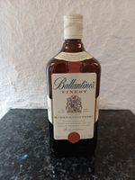 Ballantine's Finest Blendes Scotch Whisky