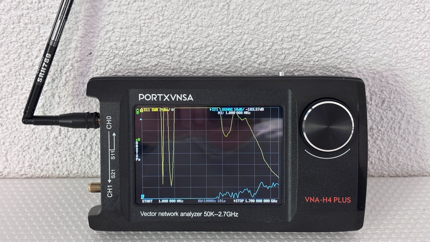 Radiocomunicazione: PORTXVNSA NanoVNA-H4 Plus – Nuovo e nell'imballaggio originale da Kefikon ZH venduto da Axilonis