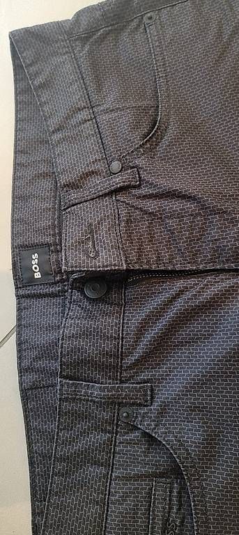 Pantalons: Hose Boss Grösse 32/30 – D'occasion à Remetschwil par Smitt 2