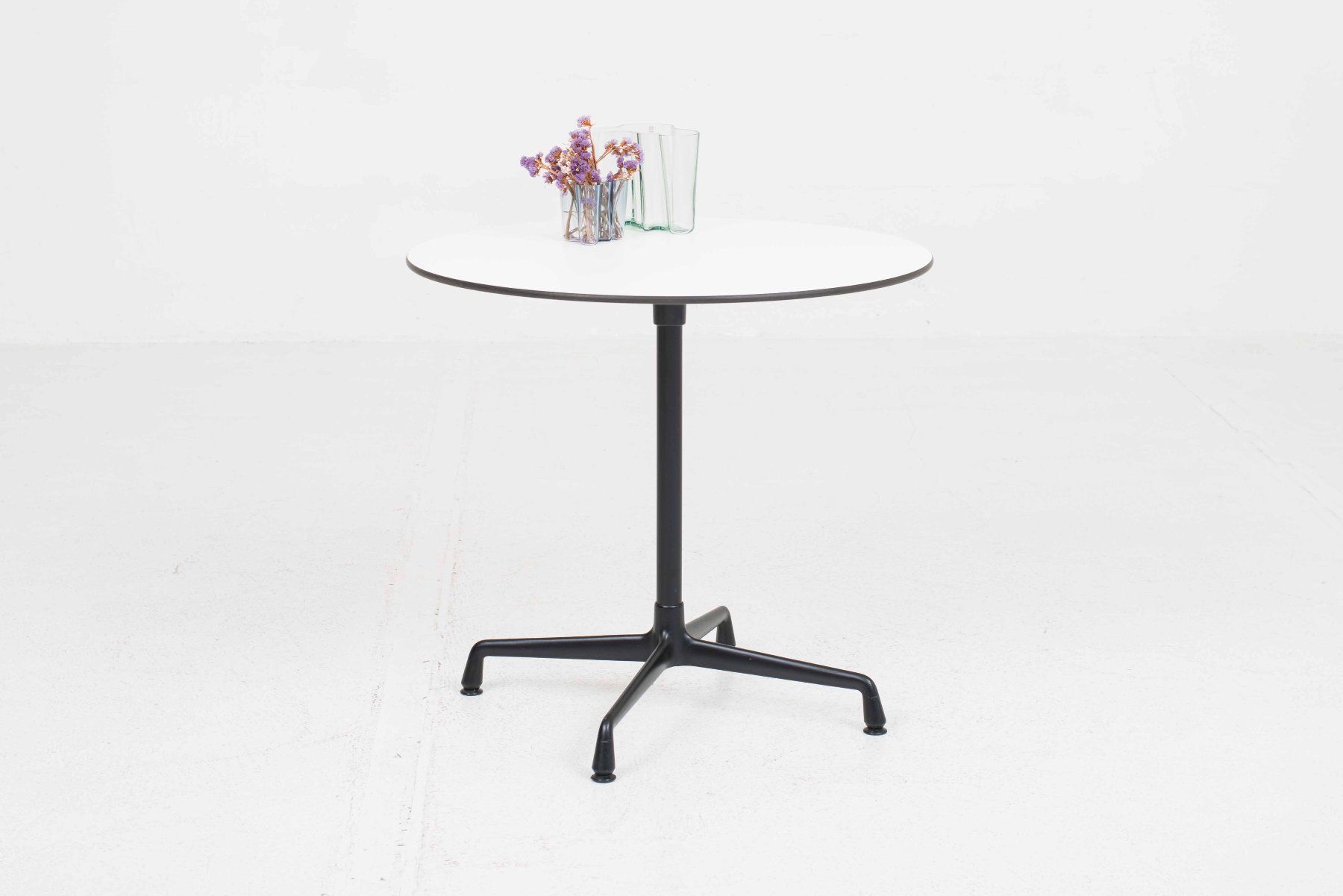Vitra Tische: Vitra Contract Table von Charles & Ray Eames – Gebraucht aus Zürich von STUZH38 2