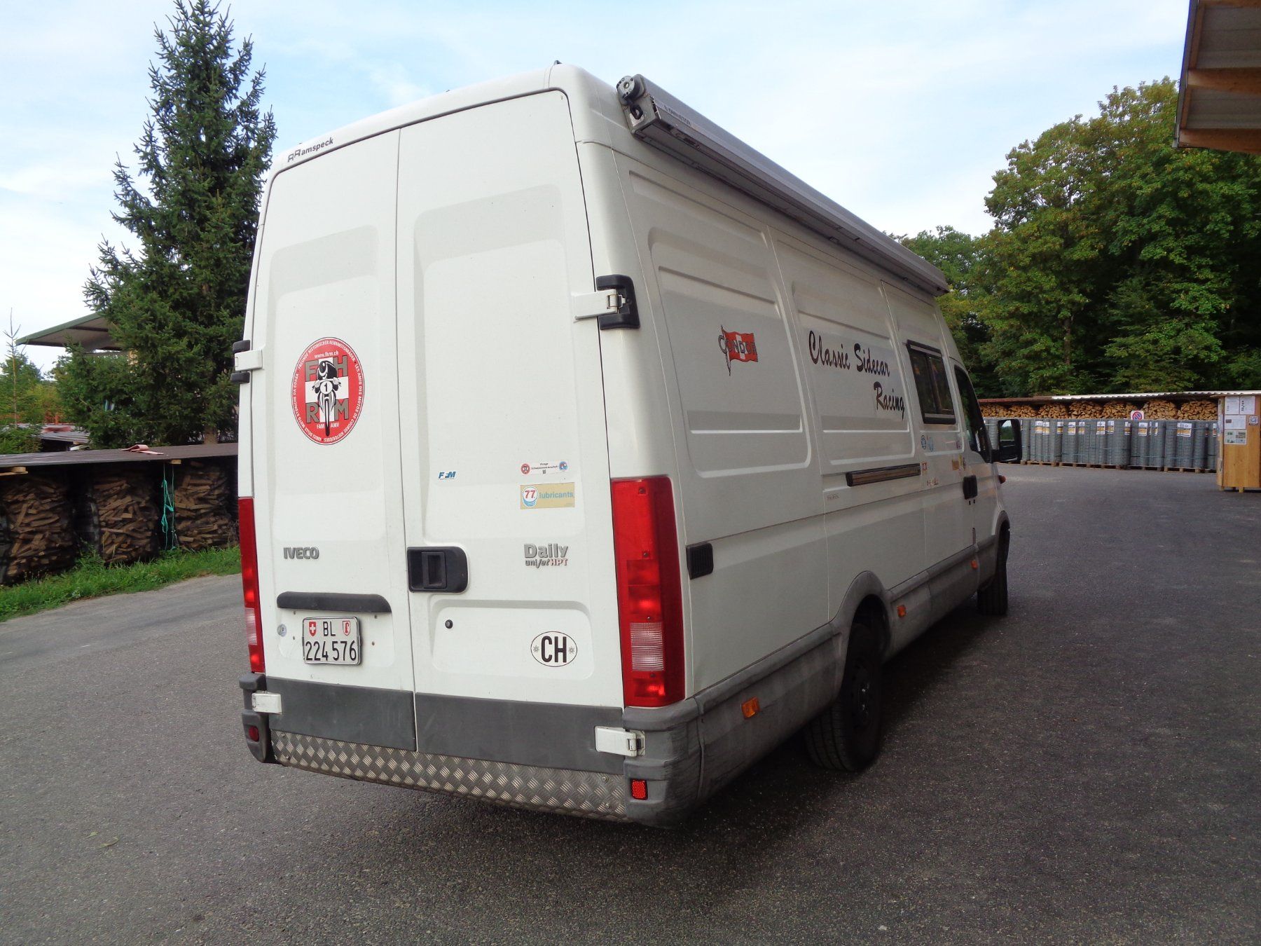 Iveco Véhicules de camping: Renntransporter - Camper - Ramspeck – D'occasion à Allschwil par mumat 3