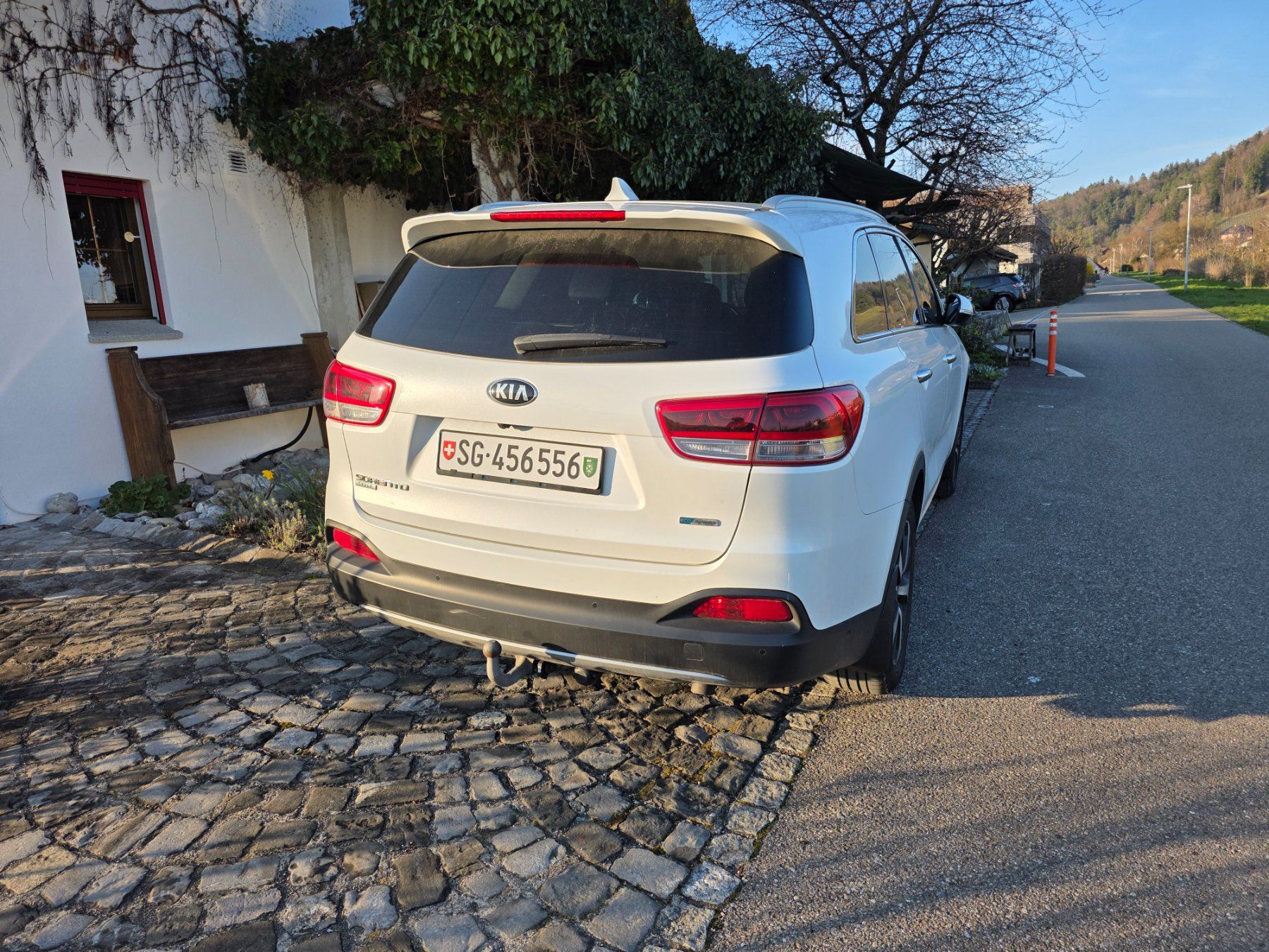 Kia Autos: Kia Sorento 2.2 7p Vollaustatung – Gebraucht aus Jona von Blackstorne 2