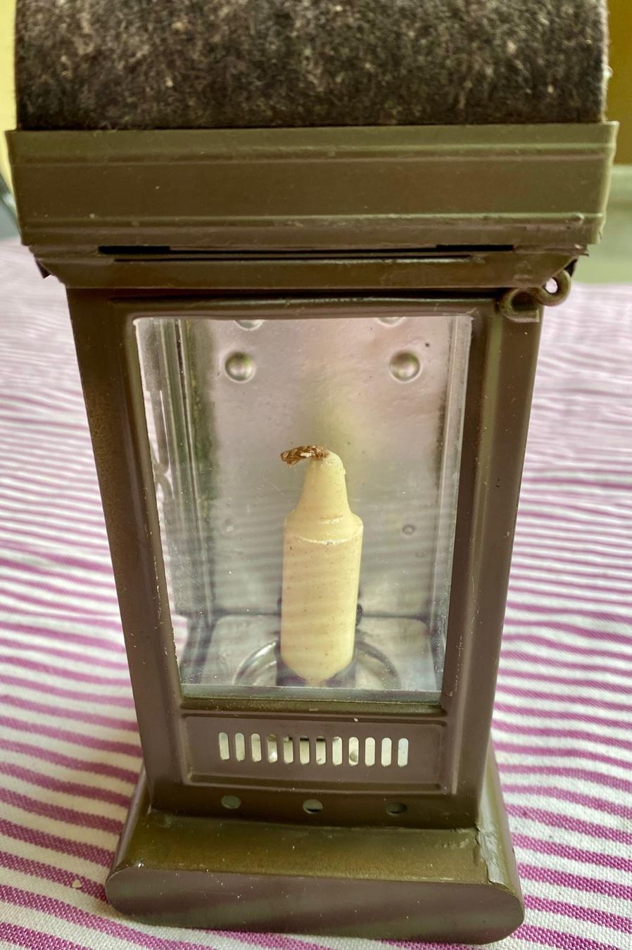 Schweizer Armee Lampade & Luci: Vintage Armeelampe / Sturmlampe, Schweizer Armee – Usato da Krauchthal venduto da SamsPuce