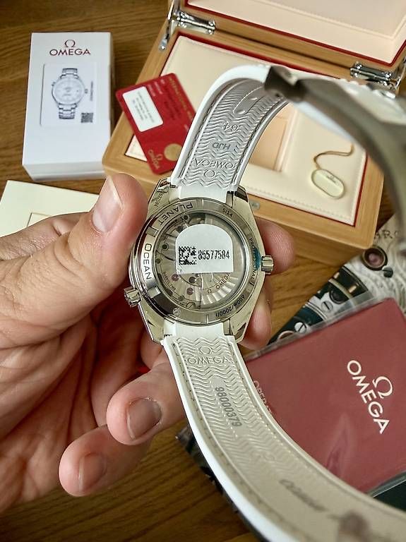 Omega Orologi: Omega Seamaster Planet Ocean 600M – Nuovo e nell'imballaggio originale da Zollikon venduto da Leodw 2